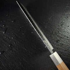 Fil de la lame du couteau nakiri japonais en acier AUS-10, vue rasante