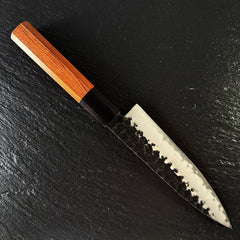 Profil complet du couteau petty japonais, lame en acier AUS-10 et manche en bois Mkuruti