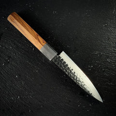 Profil complet du couteau petty japonais, lame en acier AUS-10 et manche en bois d'olivier